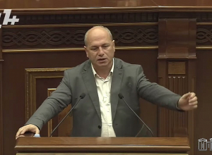 Это вопрос чести и достоинства: сможем ли мы сохранить теннисный корт и стадион?