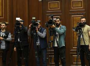 Խորհրդարանական ճեպազրույցների ուղիղ հեռարձակում․ ՈՒՂԻՂ