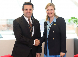 Ալեն Սիմոնյանը հանդիպել է Ֆրանսիայի ԱԺ նախագահ Յաել Բրաուն-Պիվեի հետ