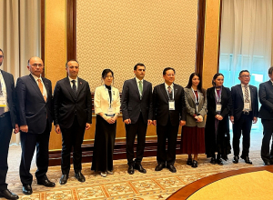 Միջխորհրդարանական միության 150-րդ վեհաժողովի շրջանակում Հակոբ Արշակյանը հանդիպել է Ճապոնիայի պատվիրակության ղեկավարի հետ