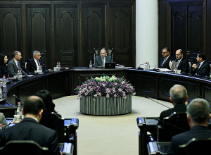 Փաշինյանը վարում է Կառավարության նիստը․ ՈՒՂԻՂ