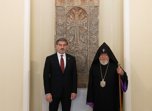 Կաթողիկոսը հյուրընկալել է Վրաստանի նախագահին
