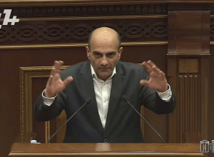 Եղբայր, գողանում են իմ ունեցածը, գողանում են․ Ավետիսյանը՝ դատախազին