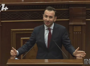 Ցանկացած դրական օրակարգի դեմ կռիվ եք տալիս․ Կոնջորյանը՝ ընդդիմությանը