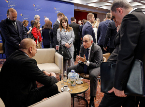 Ինչ են քննարկել Փաշինյանն ու Ալիեւը