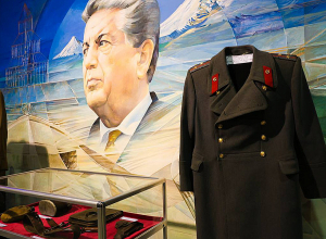 Կարեն Դեմիրճյանի թանգարանում բացվել է Մեծ Հաղթանակի 80-ամյակին նվիրված ցուցահանդես