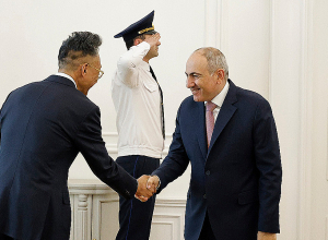 Վարչապետն ընդունել է ՀՀ-ում ՉԺՀ նորանշանակ դեսպանին