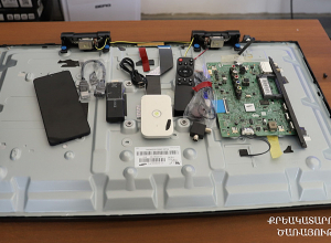 Քաղաքացին հեռուստացույցի մեջ թաքցրել էր բջջային հեռախոս և այլ արգելված իրեր