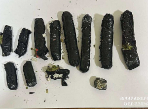 Հանձնուքում առկա կոշիկների մեջ պատրաստված թաքստոցից հայտնաբերվել է խոշոր չափի մարիխուանա տեսակի թմրամիջոց