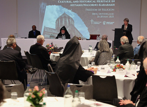 Բեռնում մեկնարկել է միջազգային համաժողով՝ նվիրված Արցախի հայկական հոգևոր և մշակութային ժառանգության պահպանությանը