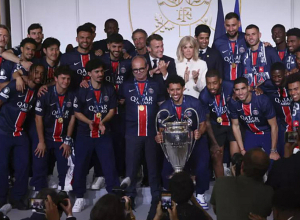 Մակրոնը Ելիսեյան պալատում ընդունել է ՊՍԺ կազմին