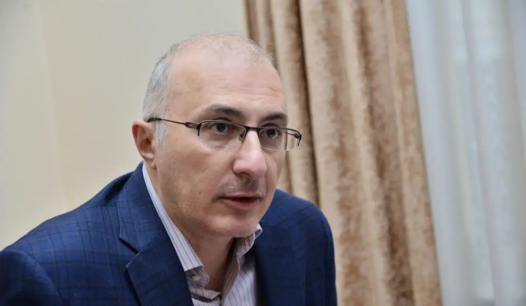 q9GjfhlzyVr5qIxYeDHG59TJTuEeOzpAfBQnVTyl