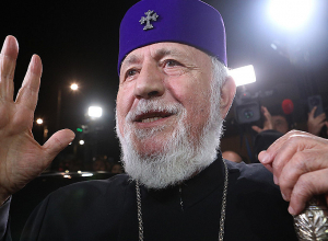 Առանց ավելորդ հուզականության, ընդվզումների պետք է հաղթահարենք այս դժվարությունները. Վեհափառ