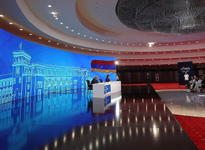 Ձեզ ֆինանսավորողները կարող են ափռցփռ ինչ ասես անեն, վարչապետը չի կարո՞ղ գործունեություն ծավալի. Փաշինյան