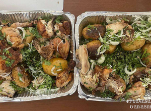 Քաղաքացին թմրամիջոցի նմանվող զանգվածը թաքցրել էր սննդի տարաներում