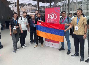 2 բրոնզե մեդալ՝ ֆիզիկայի 55-րդ միջազգային օլիմպիադայում