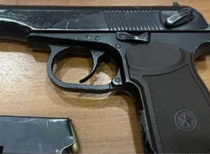 20-ամյա երիտասարդի խուզարկությամբ հայտնաբերվել է ատրճանակ․ նա կալանավորվել է