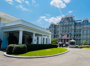 Րոպեներ անց ՀՀ վարչապետը կժամանի Սպիտակ տուն