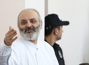 Մեկնարկում է Բագրատ արքեպիսկոպոսի դատավարությունը․ ՈՒՂԻՂ