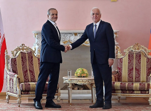 Նախագահ Վահագն Խաչատուրյանը հանդիպում է ունեցել Իրանի նախագահ Մասուդ Փեզեշքիանի հետ