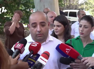 Բագրատ Սրբազանի և մյուսների գործով փաստաբանական թիմը բոյկոտեց. նրանք դատական նիստին չեն մասնակցում