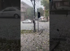 Քիչ առաջ ուժեղ կարկուտ է տեղացել Վանաձորում