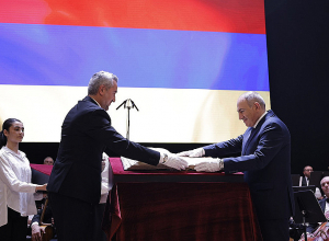 Անկախության օրվա նախօրեին Մատենադարանին ընծայաբերվեց Սարգիս Շնորհալու եզակի մատյանը