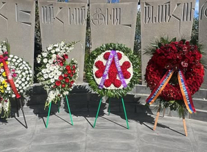 Սերժ Սարգսյանի անունից առավոտյան ծաղկեպսակ է դրվել «Եռաբլուր» զինվորական պանթեոնում