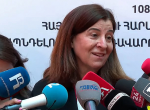 Բոլորս էլ օգուտ կքաղենք խաղաղությունից. թուրք պատգամավորի ճեպազրույցը Երեւանում