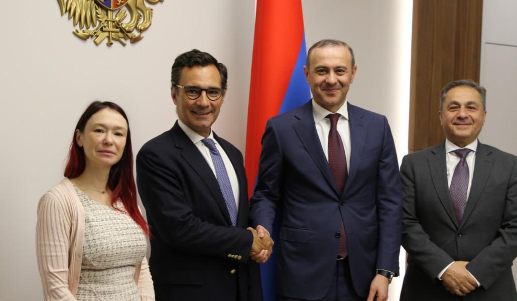 550430077_1111189011103693_1363712221000456492_n