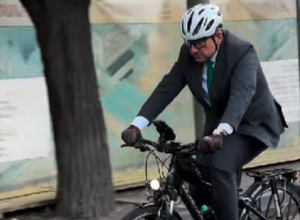 Փաշինյանը հեծանիվով է գնացել աշխատանքի