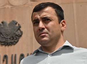 Երևանում կրկին ծեծի են ենթարկել ակտիվիստ Արթուր Չախոյանին