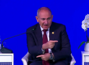 Փաշինյանը «Մետաքսի ճանապարհ» 5-րդ համաժողովի ընթացքում պատասխանել է մոդերատորի հարցին