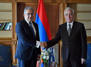 Վահագն Խաչատուրյանը հանդիպել է ՅՈՒՆԵՍԿՕ-ի ընտրված գլխավոր տնօրեն Խալեդ Ալ-Անանիի հետ