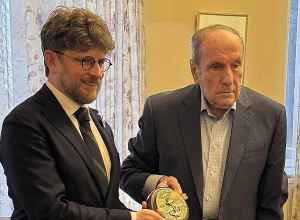 Լևոն Տեր-Պետրոսյանը հյուրընկալել է ՀՀ-ում Ֆրանսիայի դեսպանին