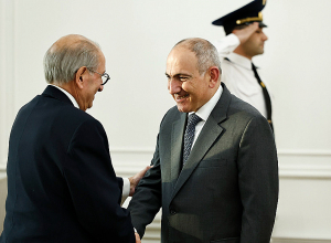 Վարչապետ Փաշինյանն ընդունել է գործարար Վահե Գաբրաշին