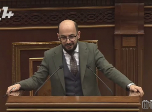 Այդքան էլ հաճելի չէ քննարկել բյուջեն 2018-ից առաջ այդ բյուջեն թալանողների հետ․ Արթուր Հովհաննիսյան