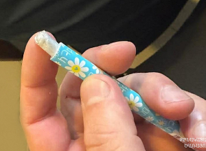 Դատապարտյալի անվամբ փոստային առաքմամբ ստացված ծանրոցում հայտնաբերվել է թմրանյութի նմանվող զանգված