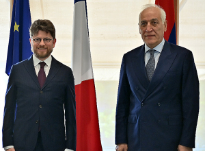 Վահագն Խաչատուրյանն այցելել է Հայաստանում Ֆրանսիայի դեսպանատուն