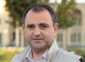 Վաղարշապատ համայնքի «Հաղթանակ» դաշինքի առաջնորդների, կողմնակիցների և անդամների տներում խուզարկություններ են տեղի ունենում