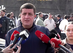 Իշխանությունները վախենում են Սամվել Կարապետյանից. Ղազինյան