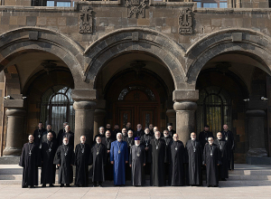 Կաթողիկոսը հանդիպում է ունեցել Արարատյան Հայրապետական թեմի հոգևոր սպասավորների հետ