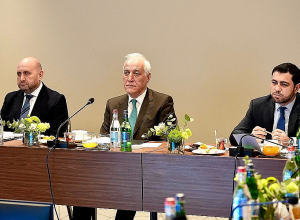 Վահագն Խաչատուրյանը մասնակցել է ՀՀ խոշոր ձեռնարկատիրությունների ներկայացուցիչների հետ կազմակերպված հաշվետու քննարկում-հանդիպումներին