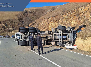 Բեռնատարը կողաշրջվել է․ կա տուժած