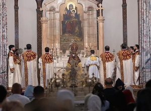 Մայր Աթոռը՝ Սուրբ Պատարագին Կաթողիկոսի և թեմակալ առաջնորդի անունների զեղչման հակականոնականության մասին