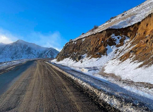 Սպիտակի ոլորանները փակ են կցորդով տրանսպորտային միջոցների համար