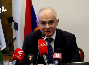 «Էդ քաղաքագետներին փաթաթեք և ուղարկեք ինչքան հնարավոր է հեռու»․ Լևոն Զուրաբյան