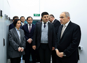 Վարչապետը ԵՊՀ-ում ծանոթացել է նոր գերհամակարգչային կենտրոնի գործունեությանը