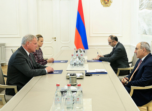 Վարչապետը հրաժեշտի հանդիպում է ունեցել ԵՄ քաղաքացիական դիտորդական առաքելության ղեկավարի հետ