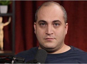 Նարեկ Սամսոնյանը տեղափոխվել է «Էջմիածին» բժշկական կենտրոն